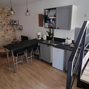 https://appartement-chaleureux-en-ardeche.hotels-rhonealpes.com