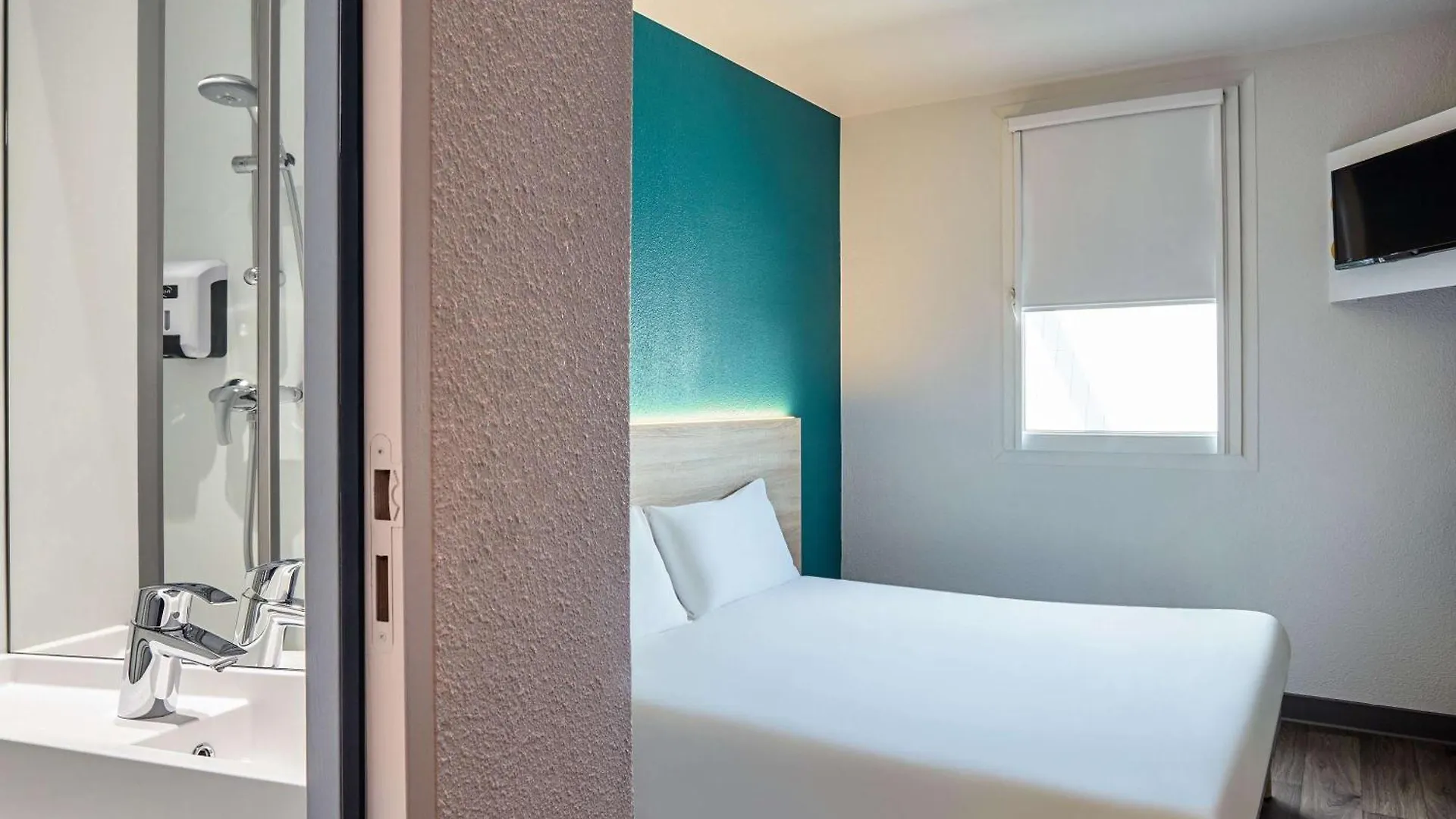 Hotel Hotelf1 Villeneuve Loubet France