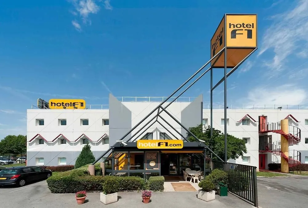 Hotelf1 Villeneuve Loubet France